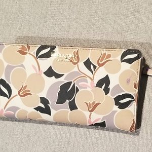 Kate spade abstract flower and leaf pattern wallet